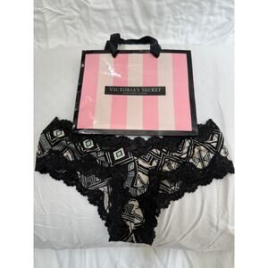 NWT Vintage Victoria’s Secret Lace Cheeky Panty with Black Lace – Size XS